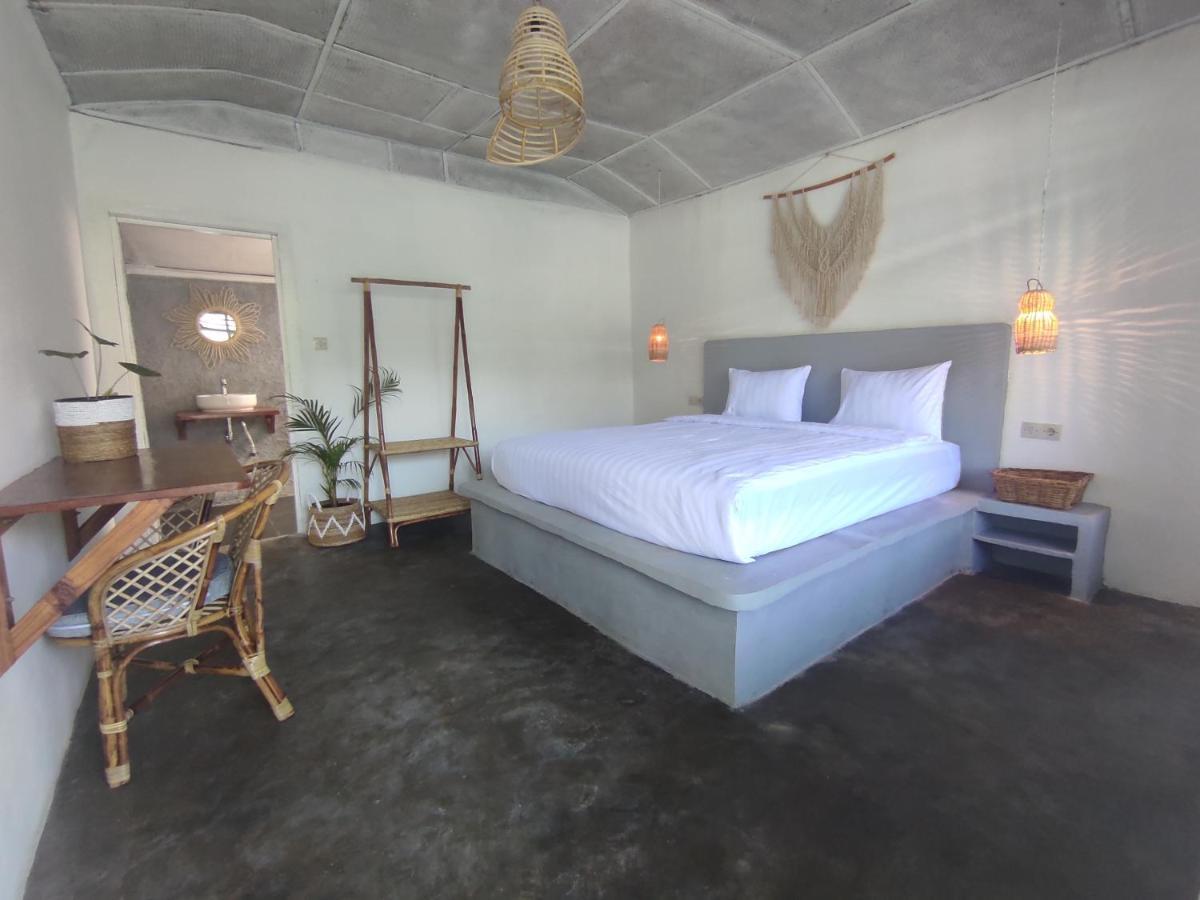Hub Tata Guesthouse Tuktuk Siadong Exterior foto